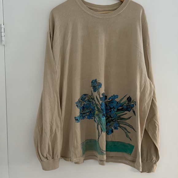 Uniqlo Long-sleeved Graphic Tee - Van Gogh graphic. Unisex, Size XL. - Picture 3 of 12